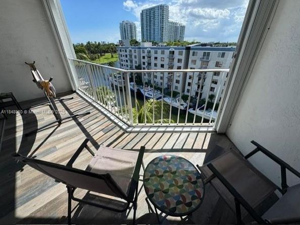 1700 NW N River Dr 704, Miami FL 33125