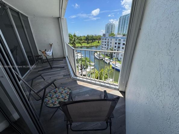 1700 NW N River Dr 704, Miami FL 33125