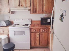 3121 NW 47th Ter 411, Lauderdale Lakes FL 33319