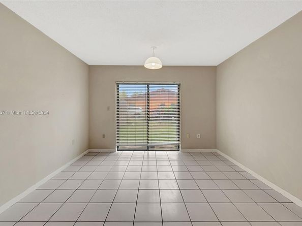 1604 NE 151st St 1604, North Miami Beach FL 33162