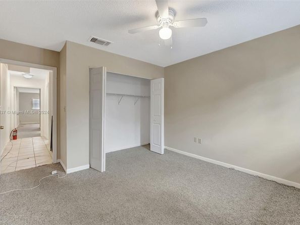 1604 NE 151st St 1604, North Miami Beach FL 33162