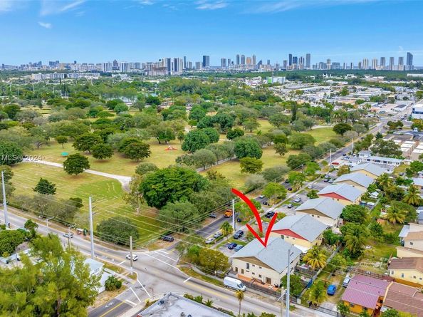 1604 NE 151st St 1604, North Miami Beach FL 33162