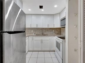 1604 NE 151st St 1604, North Miami Beach FL 33162