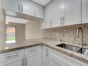 1604 NE 151st St 1604, North Miami Beach FL 33162