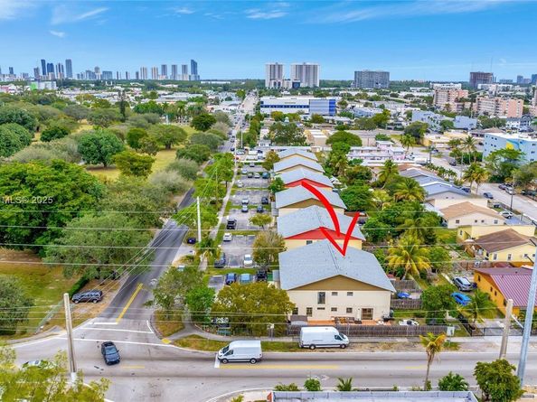 1604 NE 151st St 1604, North Miami Beach FL 33162
