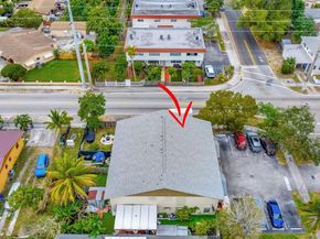 1604 NE 151st St 1604, North Miami Beach FL 33162