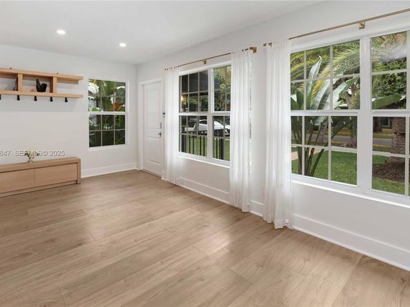 1417 Jackson St, Hollywood FL 33020