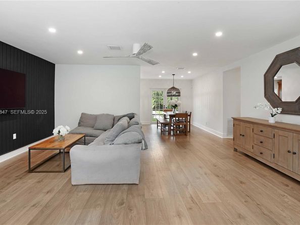 1417 Jackson St, Hollywood FL 33020