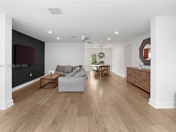 1417 Jackson St, Hollywood FL 33020