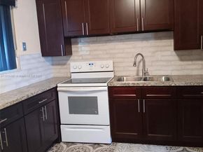 1825 NW 112th St, Miami FL 33167