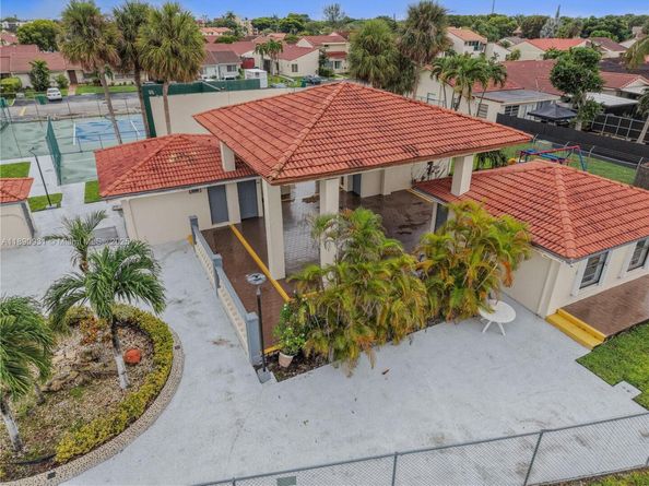 1620 SW 124th Pl, Miami FL 33175