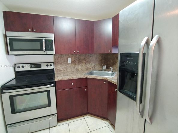 801 NW 47th Ave 805W, Miami FL 33126