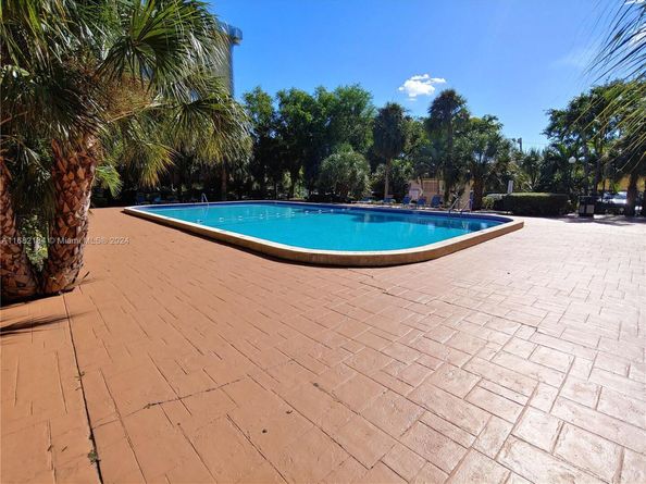 801 NW 47th Ave 805W, Miami FL 33126
