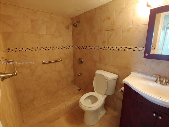 801 NW 47th Ave 805W, Miami FL 33126