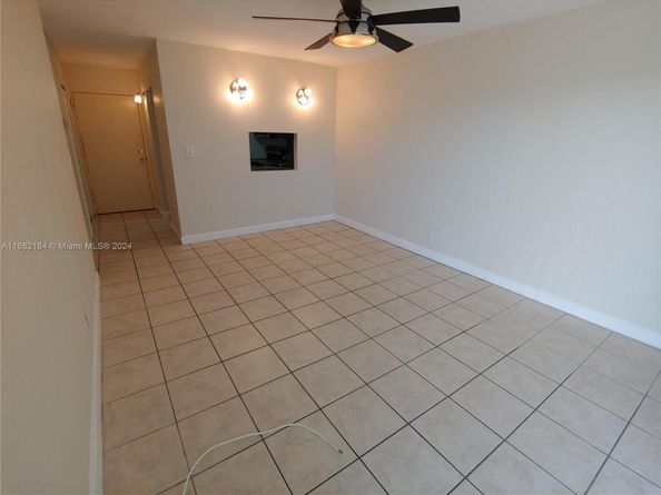 801 NW 47th Ave 805W, Miami FL 33126