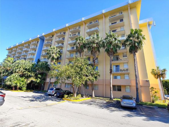 801 NW 47th Ave 805W, Miami FL 33126