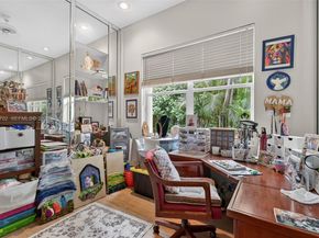 104 Dockside Cir, Weston FL 33327