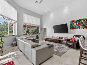 104 Dockside Cir, Weston FL 33327