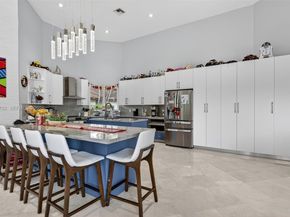 104 Dockside Cir, Weston FL 33327