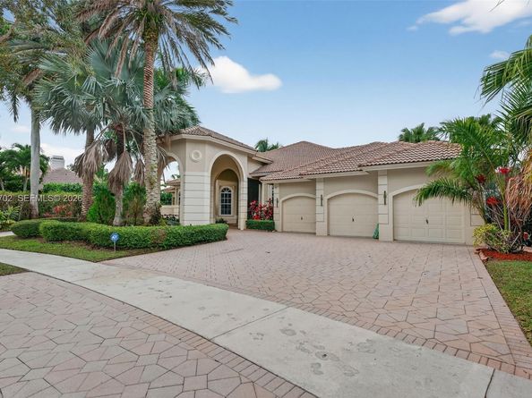 104 Dockside Cir, Weston FL 33327