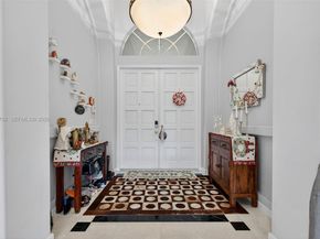 104 Dockside Cir, Weston FL 33327