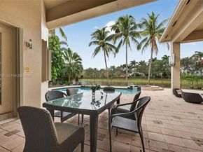 104 Dockside Cir, Weston FL 33327