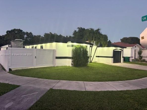 12497 SW 199th Ter, Miami FL 33177