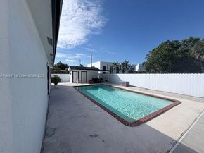 12497 SW 199th Ter, Miami FL 33177