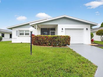 3810 Rowena Cir
