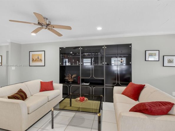 3810 Rowena Cir, West Palm Beach FL 33417