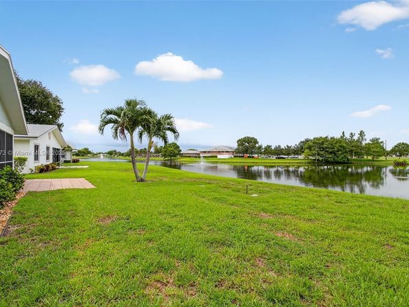 3810 Rowena Cir, West Palm Beach FL 33417