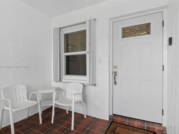 3810 Rowena Cir, West Palm Beach FL 33417