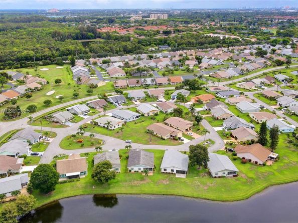 3810 Rowena Cir, West Palm Beach FL 33417