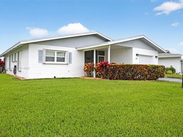 3810 Rowena Cir, West Palm Beach FL 33417