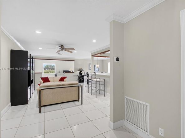 3810 Rowena Cir, West Palm Beach FL 33417