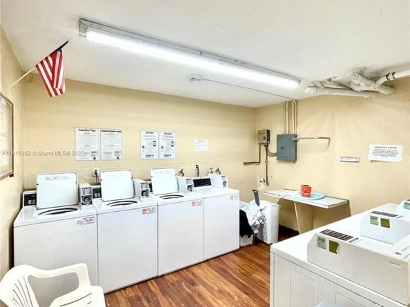 677 SW 9th Ave 309, Miami FL 33130