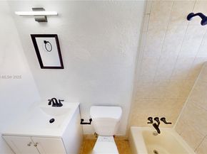 677 SW 9th Ave 309, Miami FL 33130