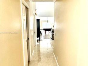 2723 E Abiaca Cir, Davie FL 33328