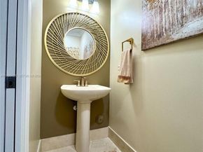 2723 E Abiaca Cir, Davie FL 33328