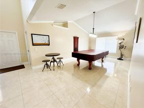 2723 E Abiaca Cir, Davie FL 33328
