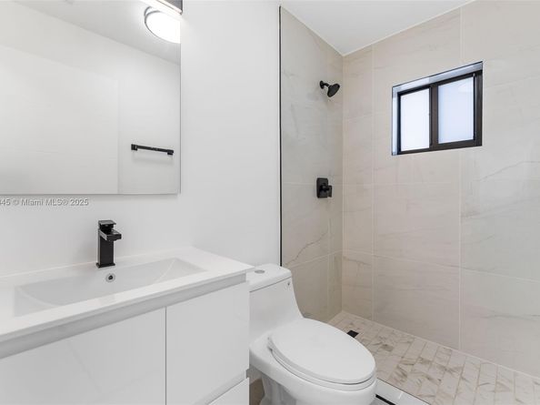 1568 NW 68th St, Miami FL 33147