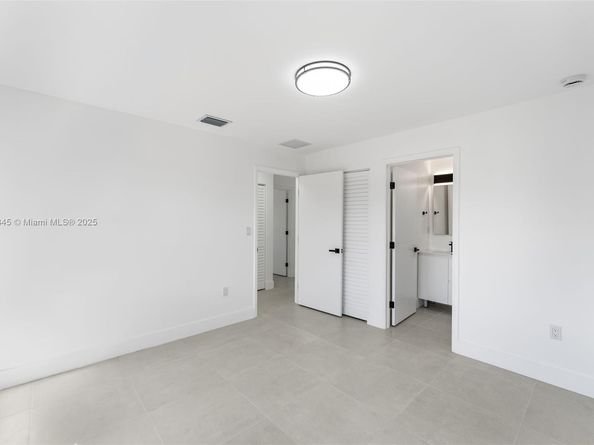 1568 NW 68th St, Miami FL 33147