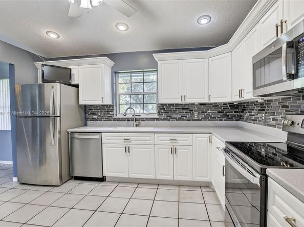 5010 SW 201st Ter, Southwest Ranches FL 33332