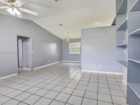 5010 SW 201st Ter, Southwest Ranches FL 33332