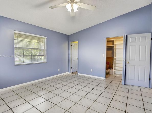 5010 SW 201st Ter, Southwest Ranches FL 33332