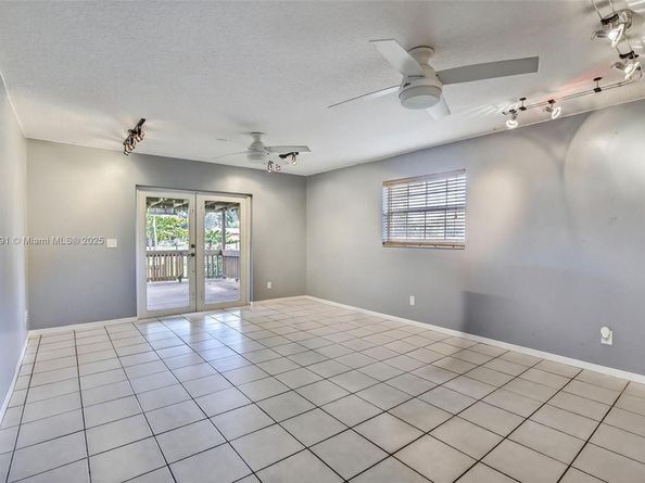 5010 SW 201st Ter, Southwest Ranches FL 33332