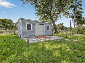 5010 SW 201st Ter, Southwest Ranches FL 33332