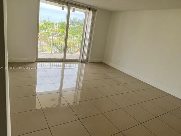 6950 Miami Gardens Dr 2508, Hialeah FL 33015