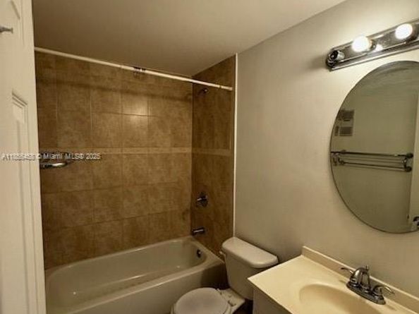 6950 Miami Gardens Dr 2508, Hialeah FL 33015