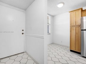 250 Jacaranda Dr 508, Plantation FL 33324